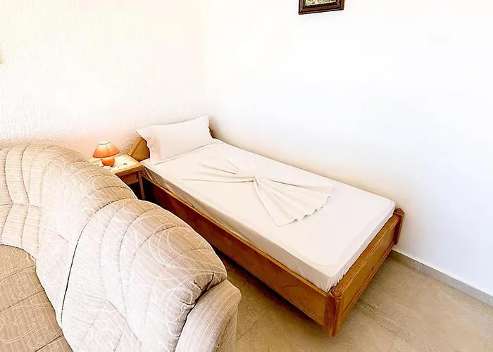 La Dostana 2 Apartament