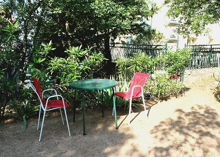 Apartament La Dostana 2 *