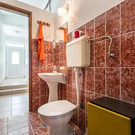 La Dostana 2 Apartment *