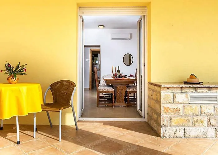 Apartment La Dostana 2