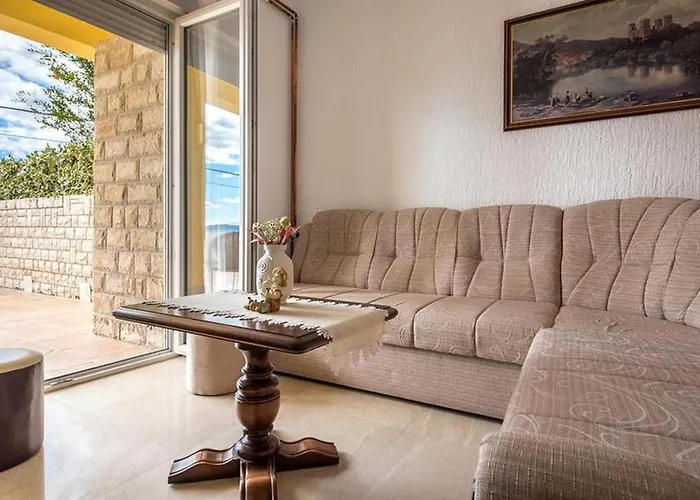 Apartment La Dostana 2 *